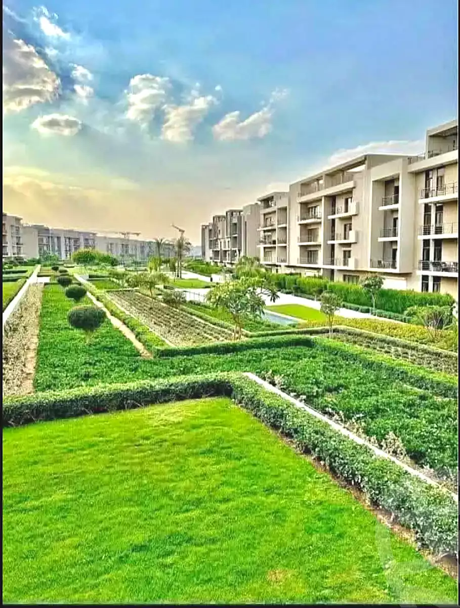 https://aqarmap.com.eg/en/listing/7208771-for-sale-cairo-new-cairo-compounds-fifth-square