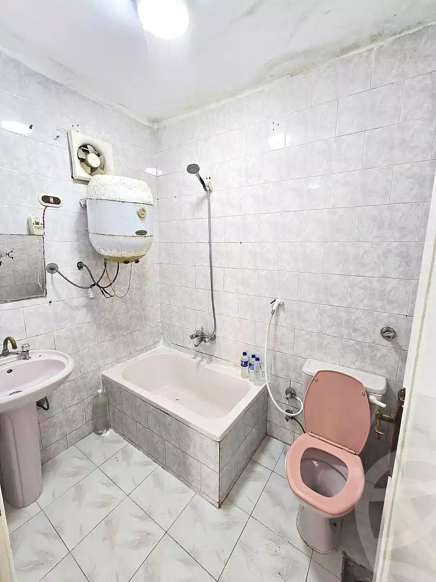 https://aqarmap.com.eg/en/listing/7208911-for-sale-alexandria-al-agamy-shataa-el-nakheel