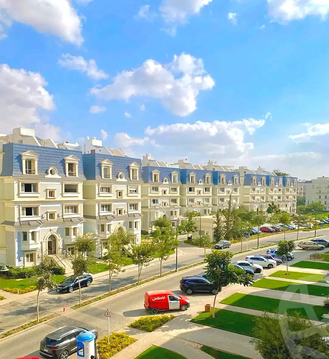 https://aqarmap.com.eg/en/listing/7209037-for-sale-cairo-new-cairo-compounds-mountain-view-hyde-park