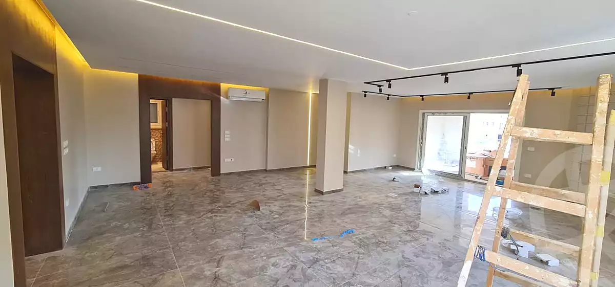 https://aqarmap.com.eg/en/listing/7209054-for-sale-cairo-new-cairo-compounds-mountain-view-hyde-park
