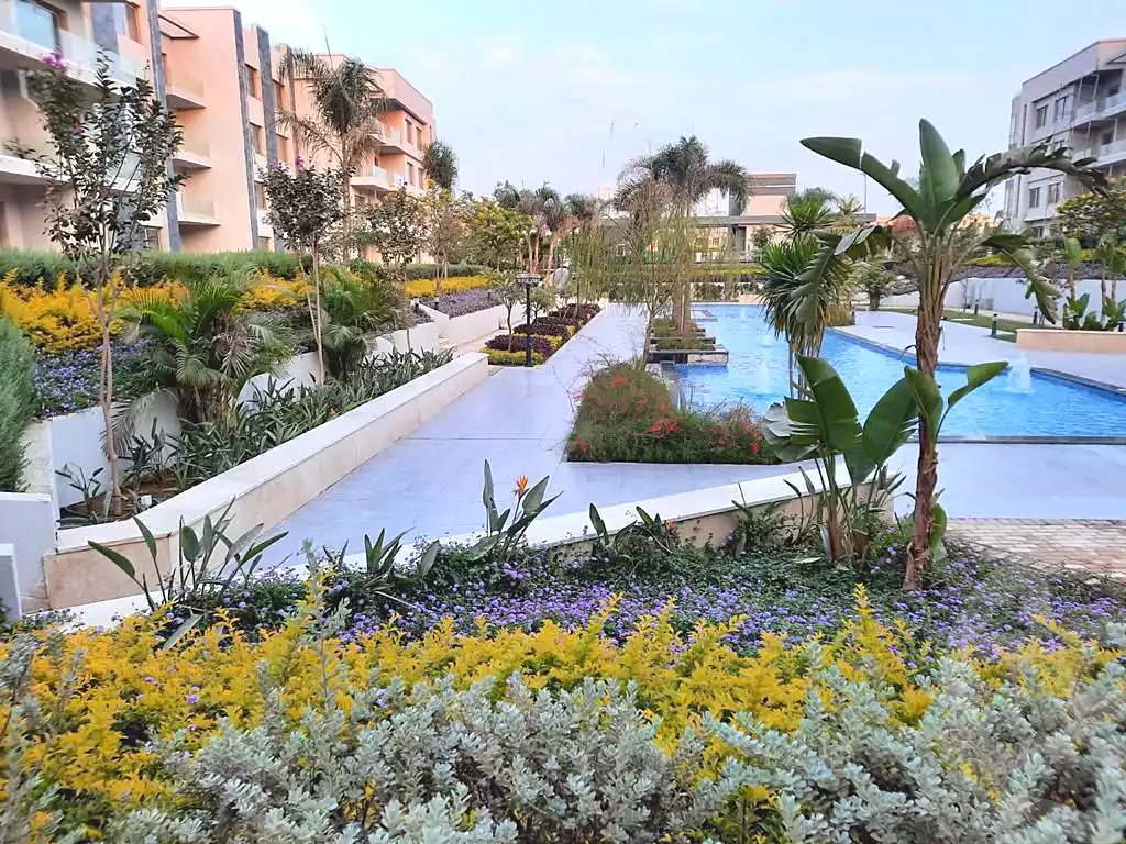 https://aqarmap.com.eg/en/listing/7209130-for-sale-cairo-new-cairo-compounds-galleria-moon-valley-compound-arabia