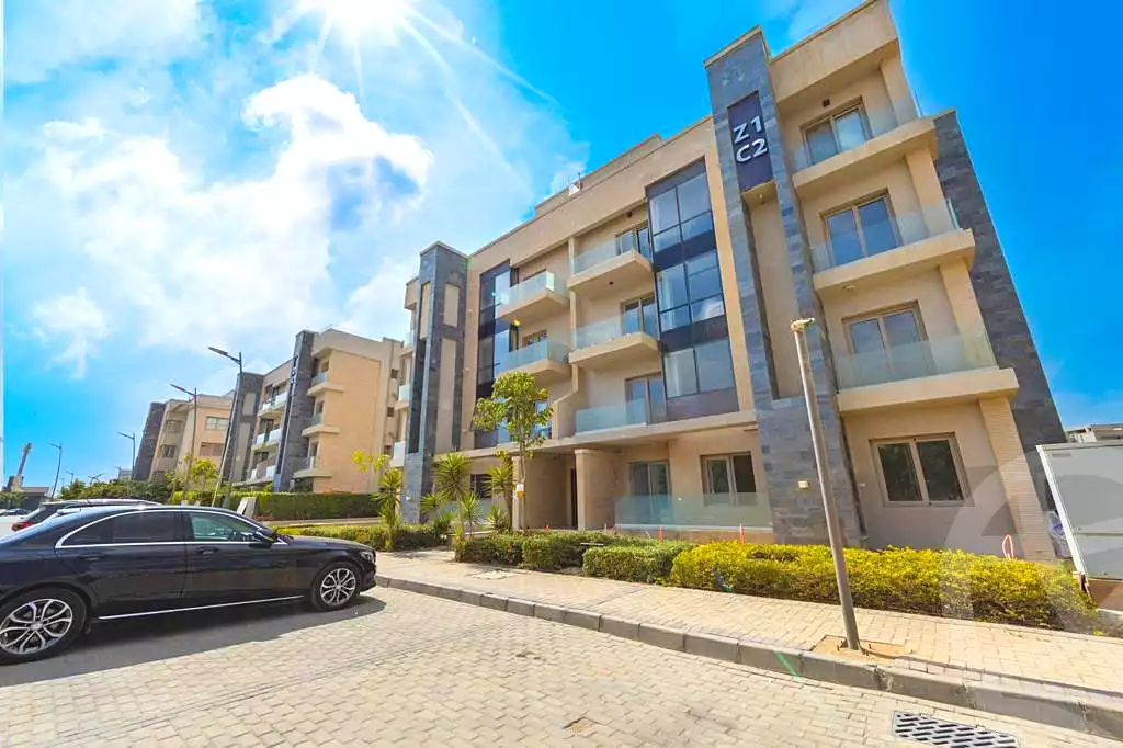 https://aqarmap.com.eg/en/listing/7209197-for-sale-cairo-new-cairo-compounds-galleria-moon-valley-compound-arabia