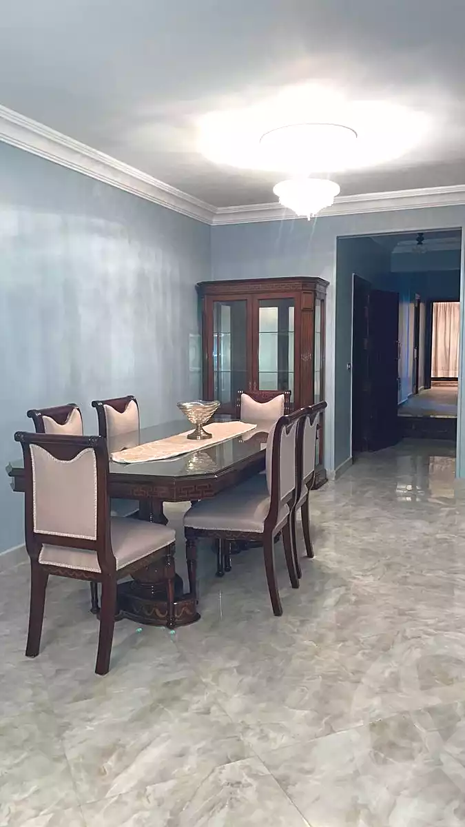 https://aqarmap.com.eg/ar/listing/7209423-for-rent-cairo-new-cairo-first-settlement-mhwr-mstfy-kml