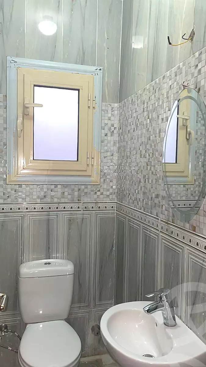 https://aqarmap.com.eg/ar/listing/7209423-for-rent-cairo-new-cairo-first-settlement-mhwr-mstfy-kml