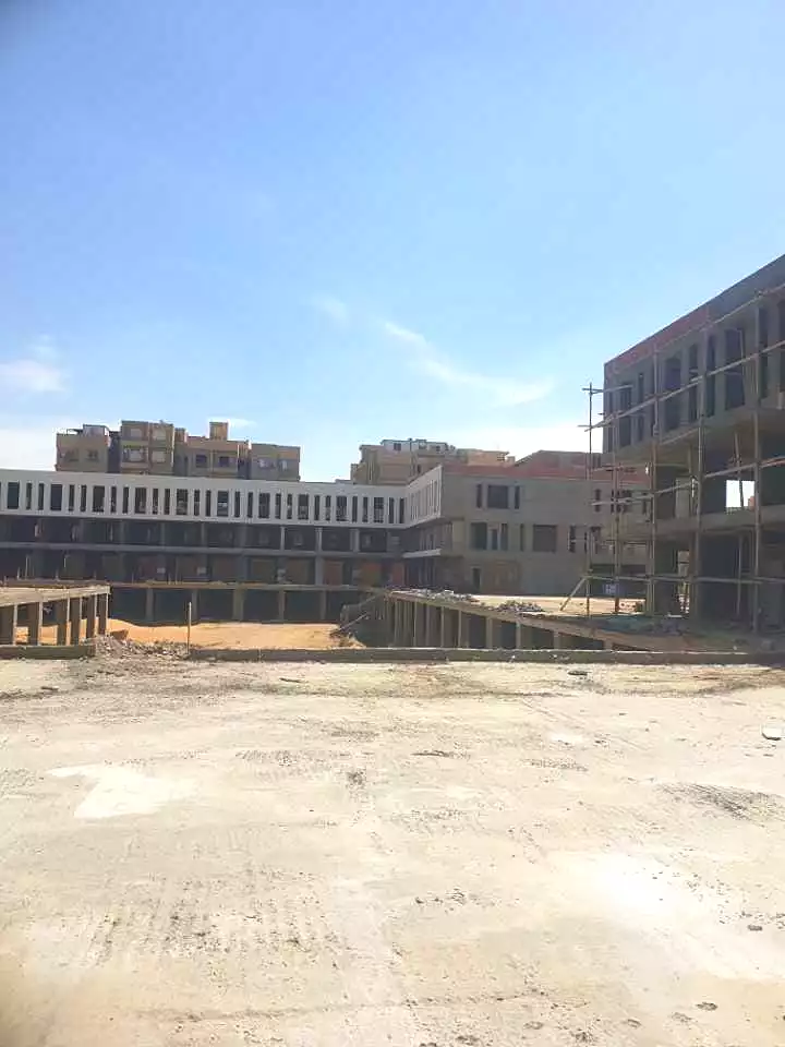 https://aqarmap.com.eg/en/listing/7209630-for-sale-cairo-6th-of-october-hadaeq-october-compounds-spanish-district