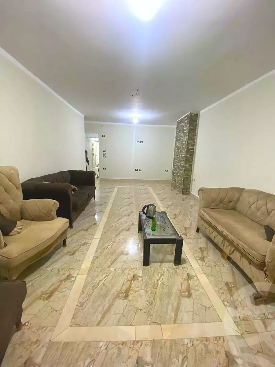 https://aqarmap.com.eg/en/listing/7209938-for-rent-cairo-elnozha-Streettt-27