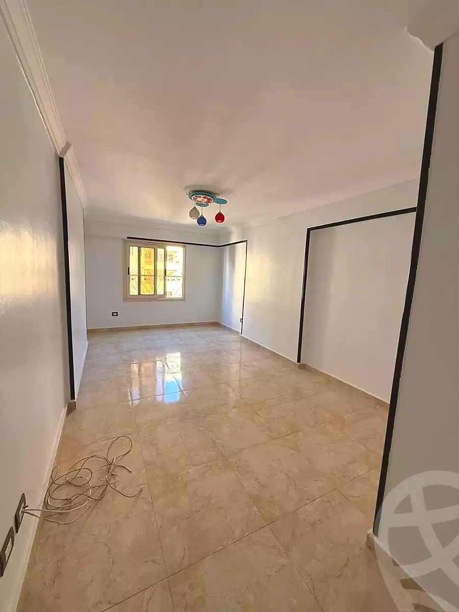 https://aqarmap.com.eg/ar/listing/7210080-for-sale-alexandria-el-mandara-shr-jml-bd-lnsr