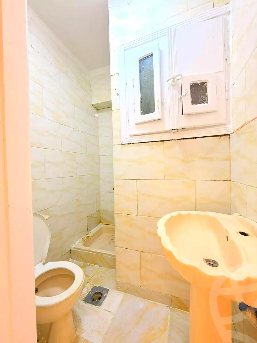 https://aqarmap.com.eg/ar/listing/7210094-for-sale-alexandria-al-agamy-shataa-el-nakheel