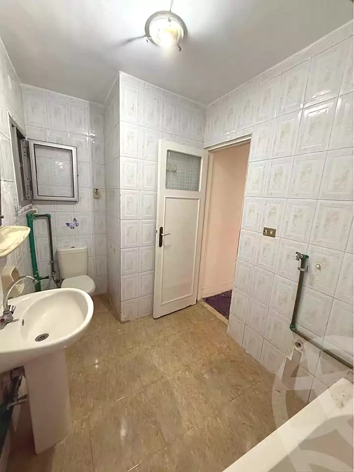 https://aqarmap.com.eg/ar/listing/7210111-for-sale-alexandria-sydy-bshr-sydy-bshr-bhry-abd-el-salam-aref-st