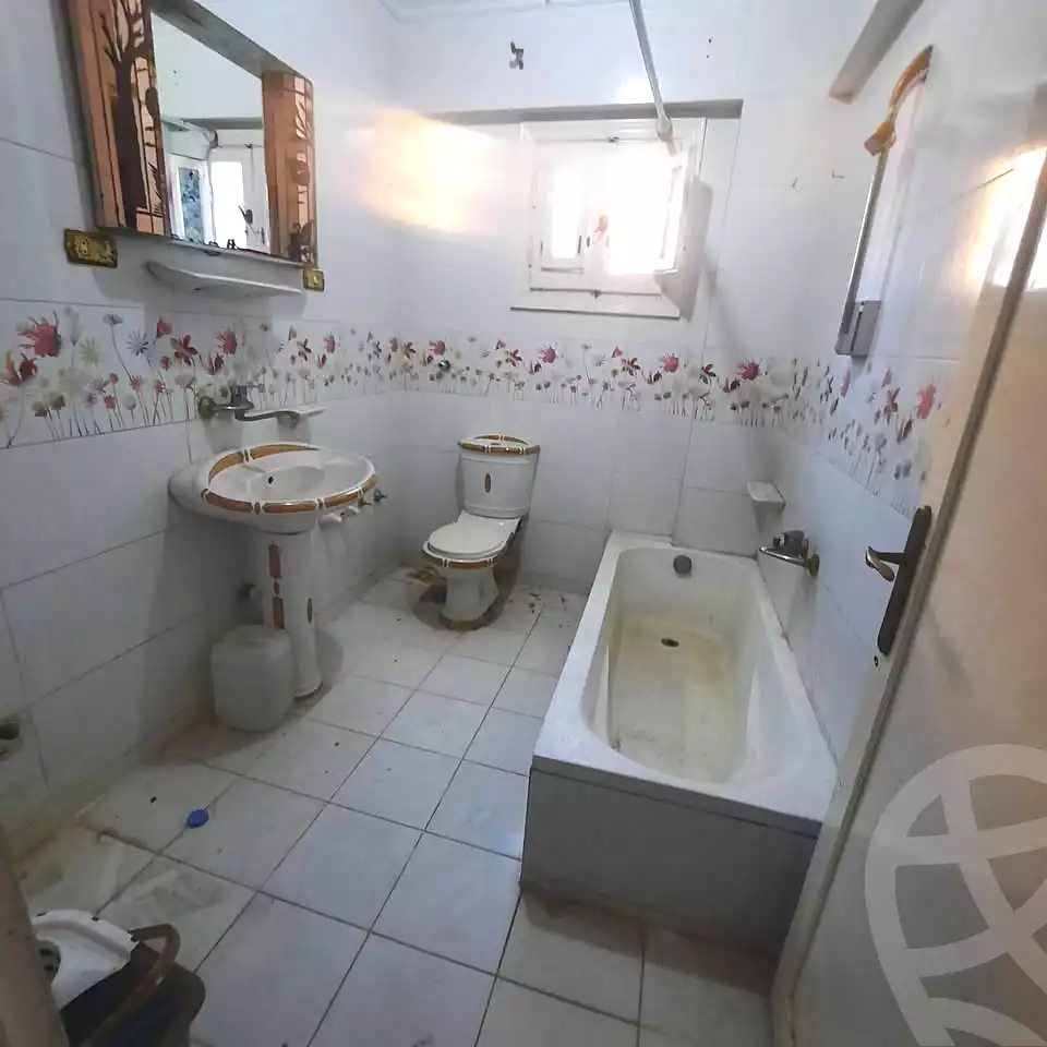 https://aqarmap.com.eg/en/listing/7210106-for-sale-alexandria-al-agamy-el-hanouvel
