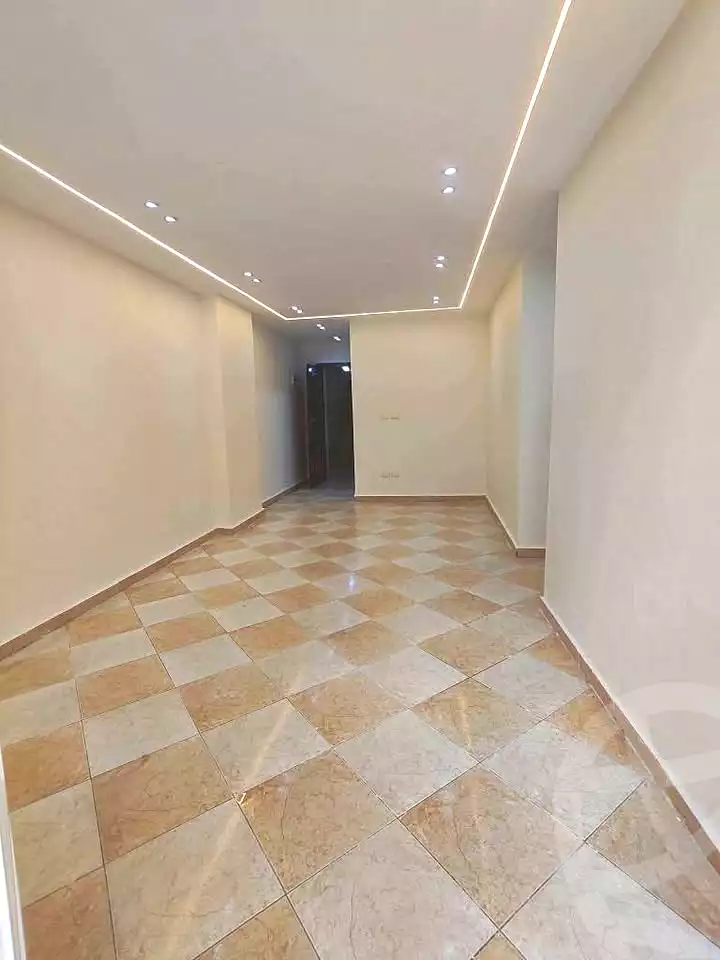 https://aqarmap.com.eg/ar/listing/7210275-for-sale-alexandria-el-asafra-shr-45