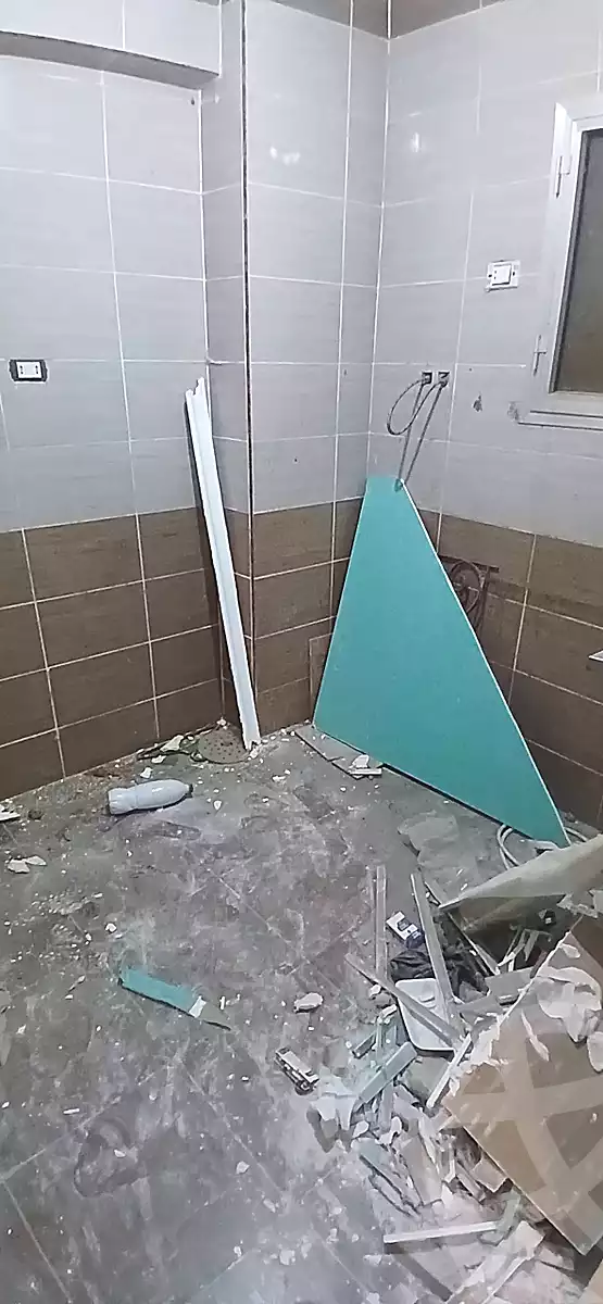 https://aqarmap.com.eg/en/listing/7210361-for-sale-alexandria-al-agamy-el-hanouvel