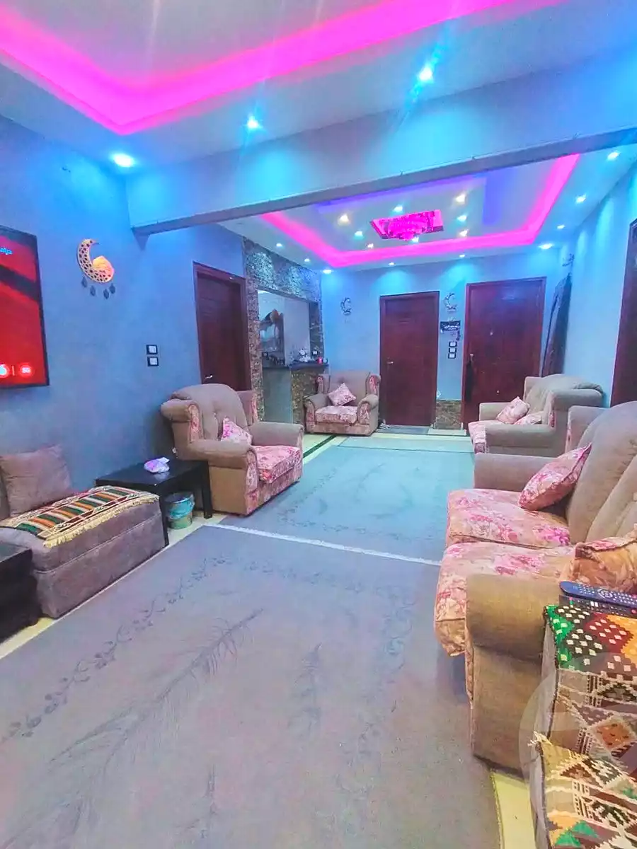 https://aqarmap.com.eg/en/listing/7210700-for-sale-cairo-helwan-helwan-el-sharkeya-heidar-st