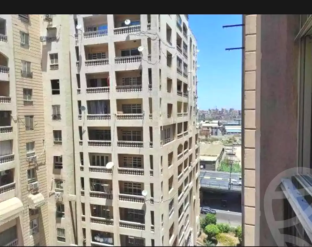 https://aqarmap.com.eg/ar/listing/7210731-for-rent-alexandria-moharram-bey
