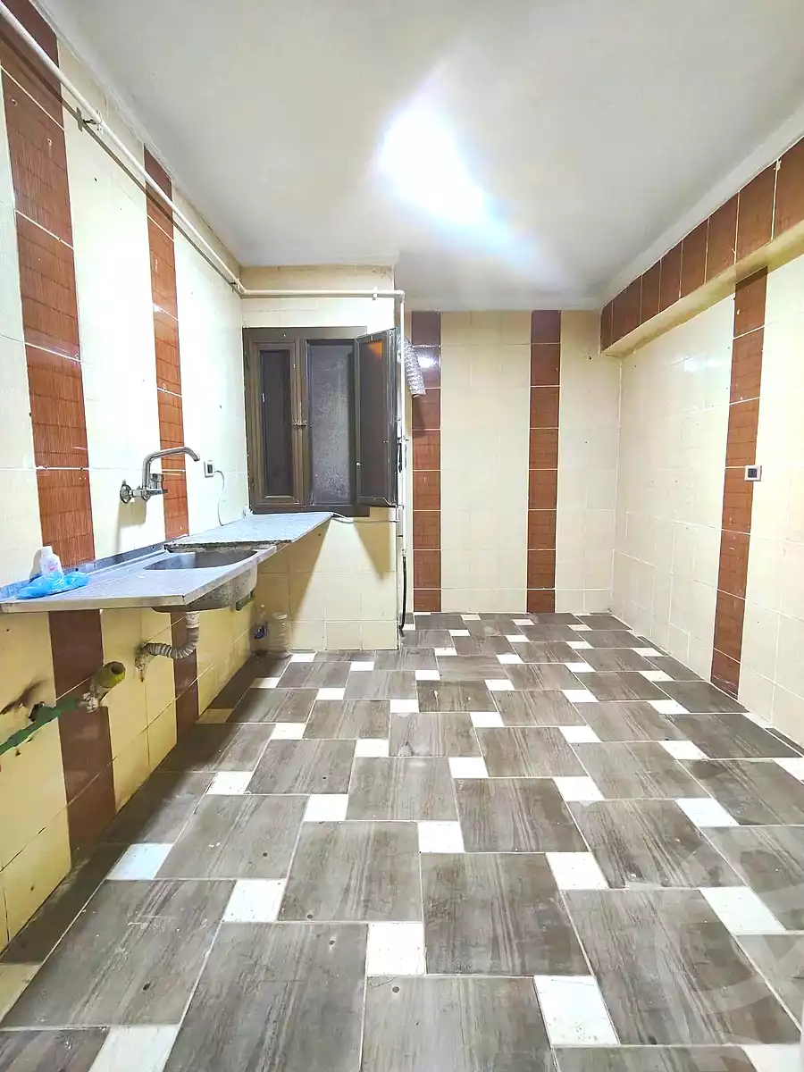 https://aqarmap.com.eg/en/listing/7211040-for-sale-alexandria-el-mandara-alex-el-mandara-bahri-sidi-kamal-st