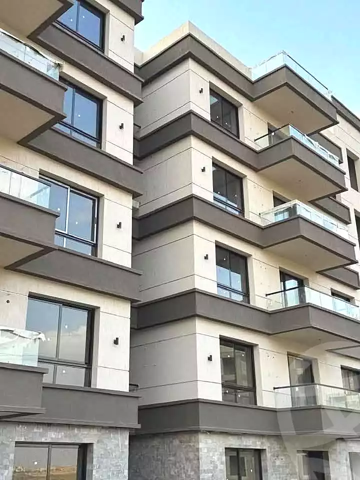 https://aqarmap.com.eg/ar/listing/7212654-for-sale-cairo-new-cairo-compounds-kmbwnd-kryk-twn-il-cazar