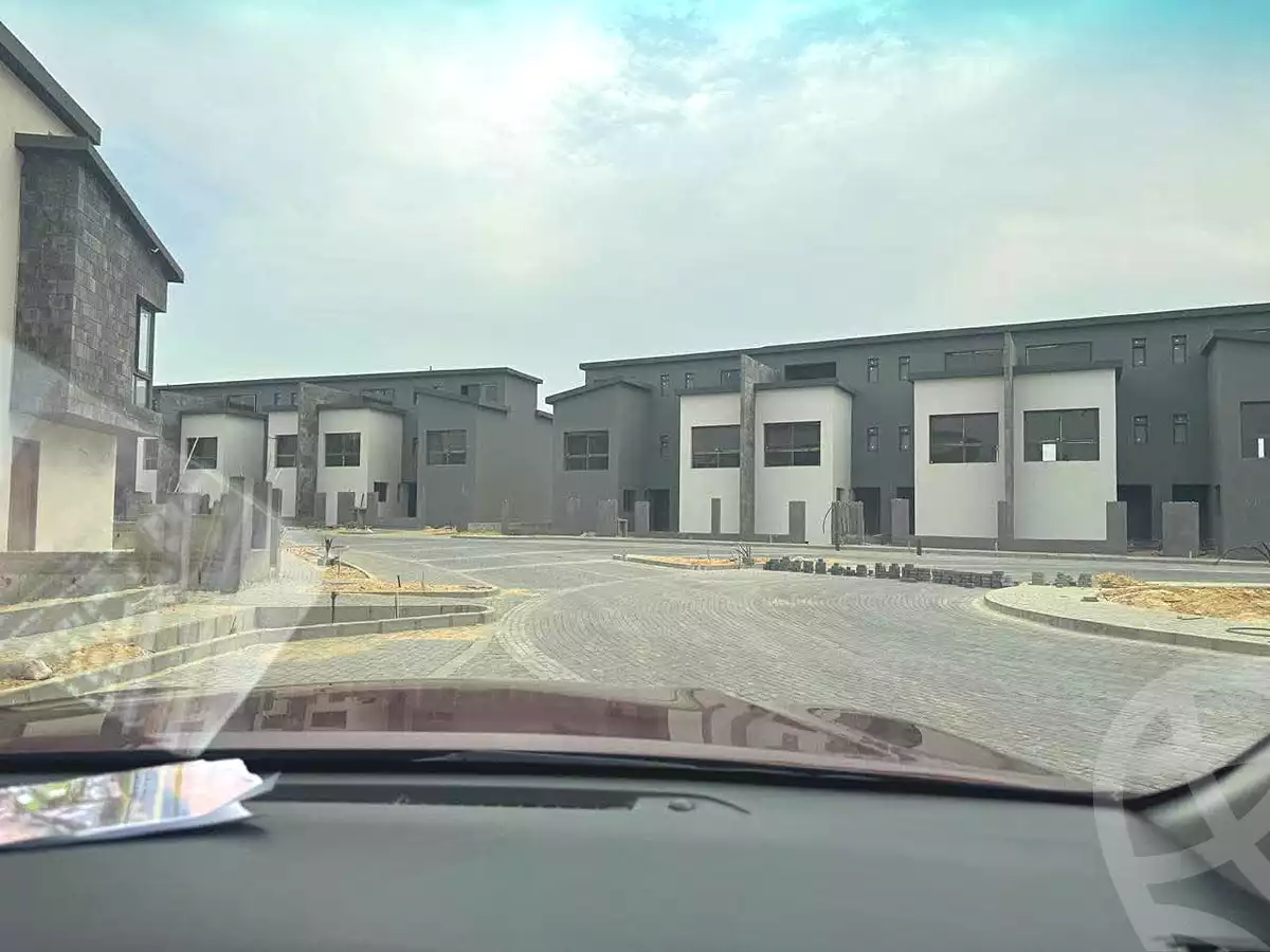 https://aqarmap.com.eg/ar/listing/7212660-for-sale-cairo-new-cairo-compounds-kmbwnd-kryk-twn-il-cazar