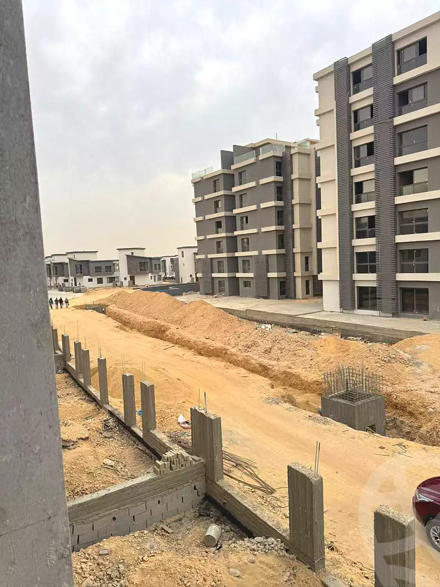 https://aqarmap.com.eg/ar/listing/7212660-for-sale-cairo-new-cairo-compounds-kmbwnd-kryk-twn-il-cazar