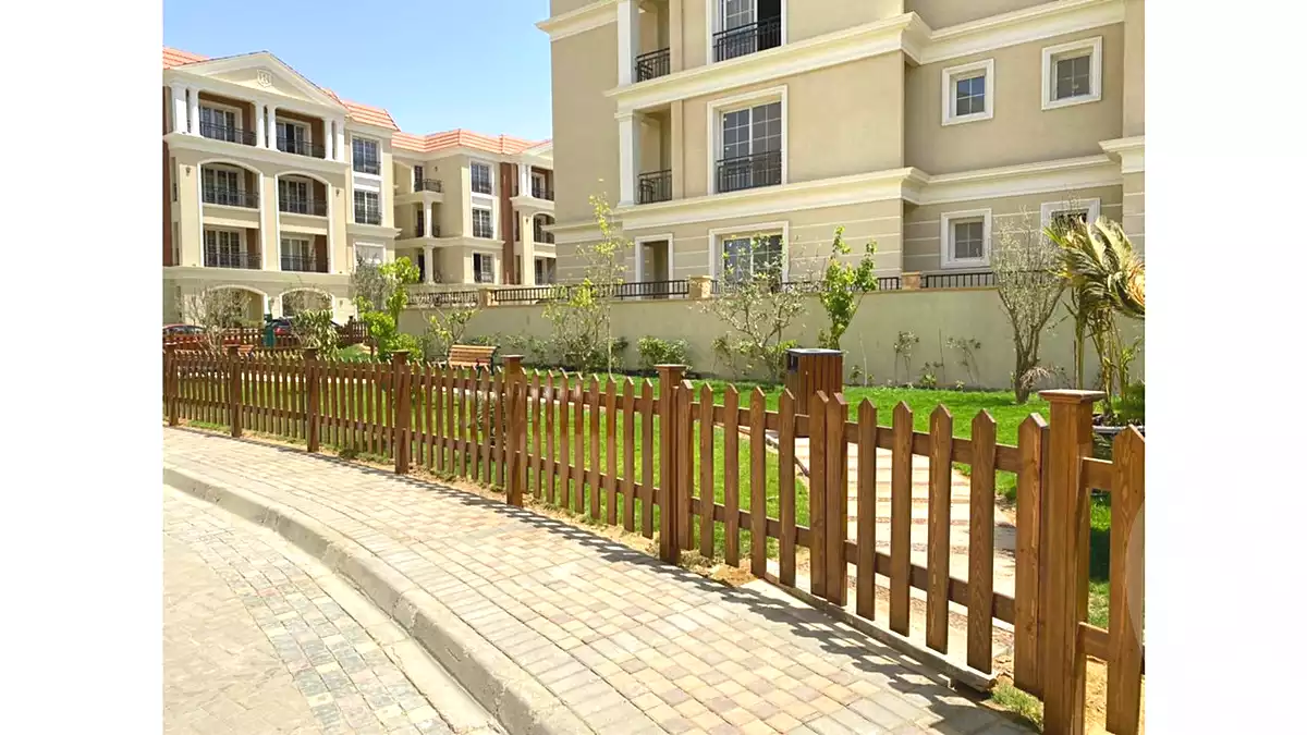 https://aqarmap.com.eg/ar/listing/7212734-for-sale-cairo-new-cairo-lrhb-city-phase-1-taha-hussein-st