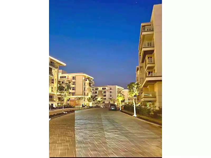 https://aqarmap.com.eg/ar/listing/7212818-for-sale-cairo-new-cairo-compounds-mwntn-fyw-y-syty-club-park-mountain-view-icity