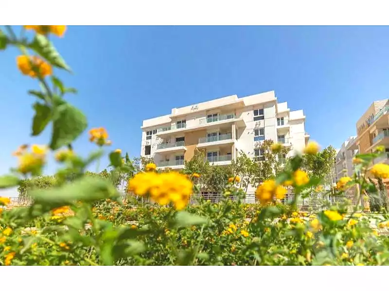 https://aqarmap.com.eg/ar/listing/7212818-for-sale-cairo-new-cairo-compounds-mwntn-fyw-y-syty-club-park-mountain-view-icity