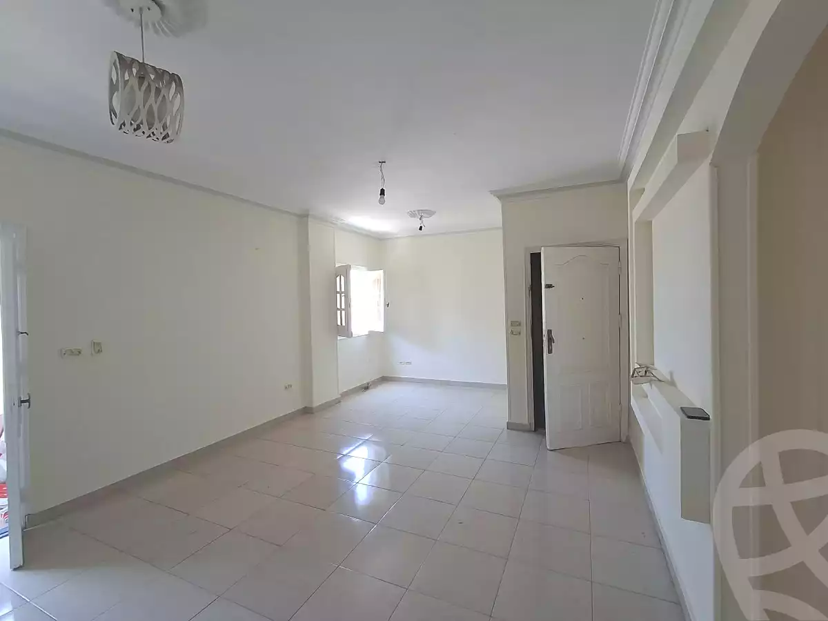 https://aqarmap.com.eg/ar/listing/7212986-for-sale-cairo-6th-of-october-el-ahyaa-neighborhood-3rd-al-hay-al-thalith-st