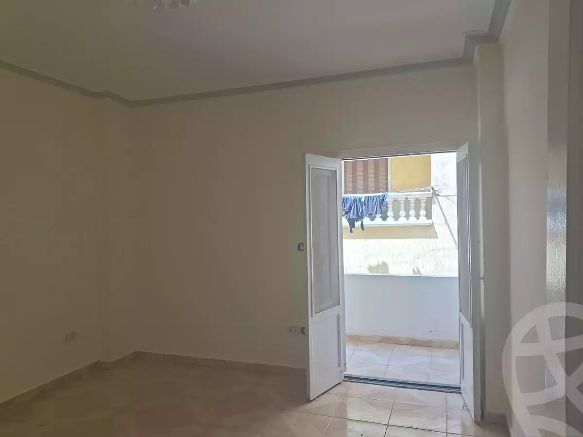 https://aqarmap.com.eg/ar/listing/7213015-for-sale-cairo-6th-of-october-el-ahyaa-neighborhood-3rd-al-hay-al-thalith-st