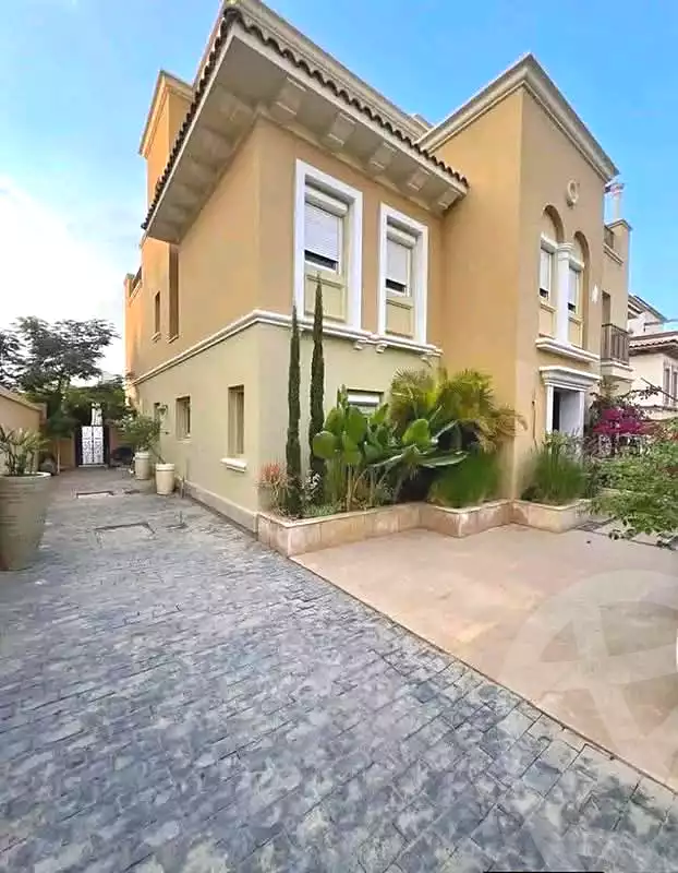 https://aqarmap.com.eg/en/listing/7212985-for-sale-cairo-new-cairo-compounds-hyde-park-centre-ville-hyde-park