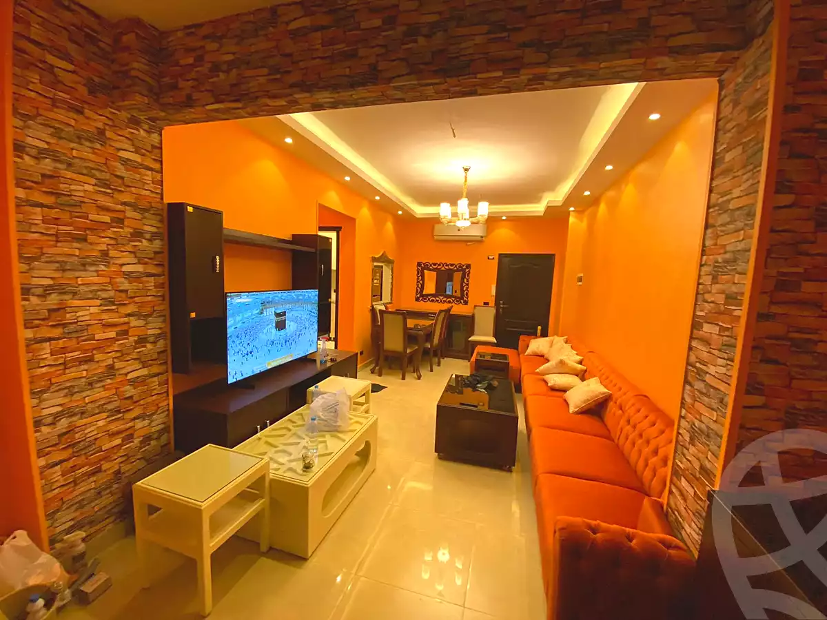 https://aqarmap.com.eg/ar/listing/7213102-for-sale-cairo-el-sheikh-zayed-city-compounds-rawdet-zayed
