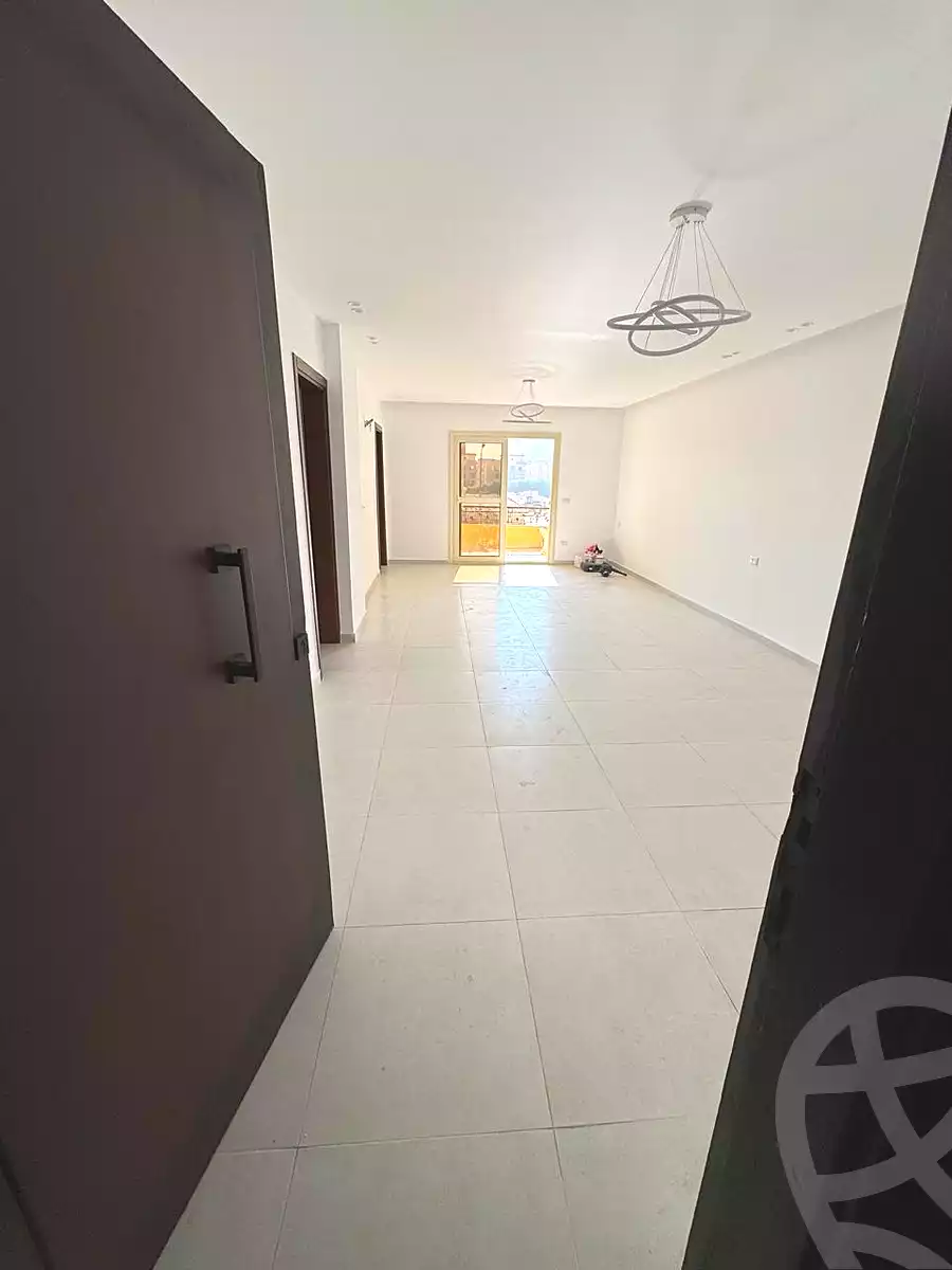 https://aqarmap.com.eg/ar/listing/7213175-for-sale-cairo-el-sheikh-zayed-city-compounds-el-khamayel