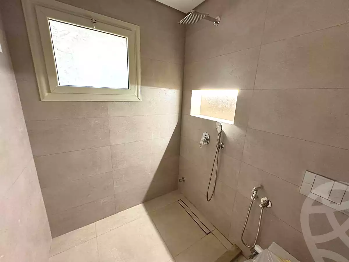 https://aqarmap.com.eg/ar/listing/7213175-for-sale-cairo-el-sheikh-zayed-city-compounds-el-khamayel