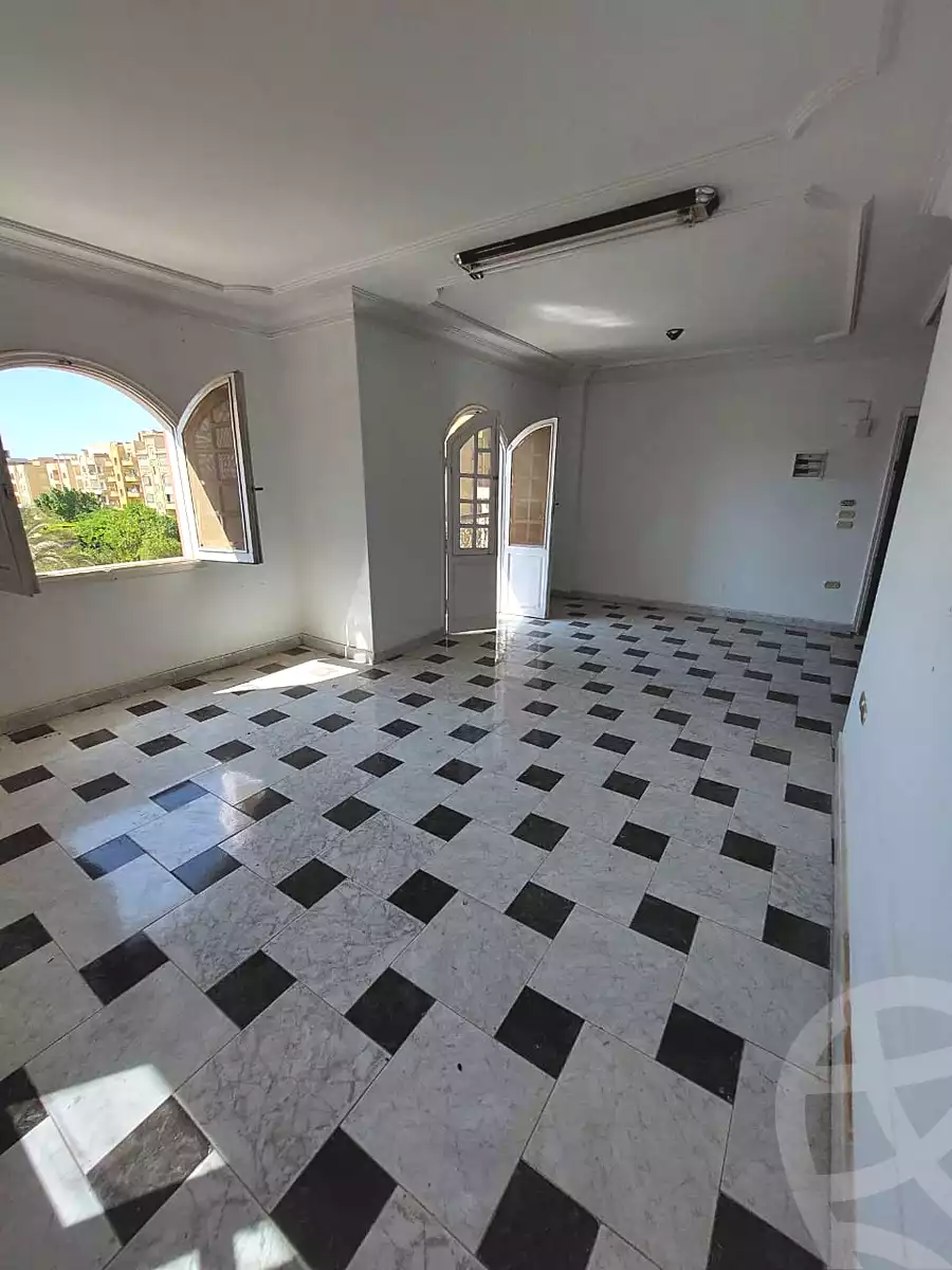 https://aqarmap.com.eg/ar/listing/7214694-for-sale-cairo-6th-of-october-el-ahyaa-neighborhood-1st-rich-bake-st