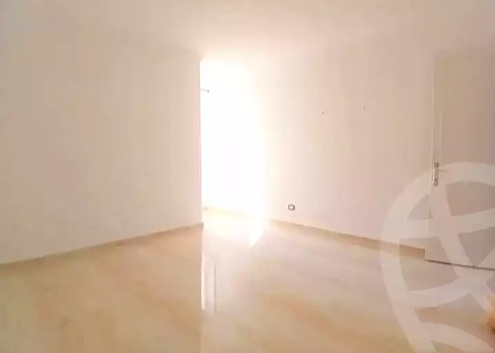 https://aqarmap.com.eg/en/listing/7215673-for-rent-alexandria-stanley-abd-el-aziz-fahmy-st
