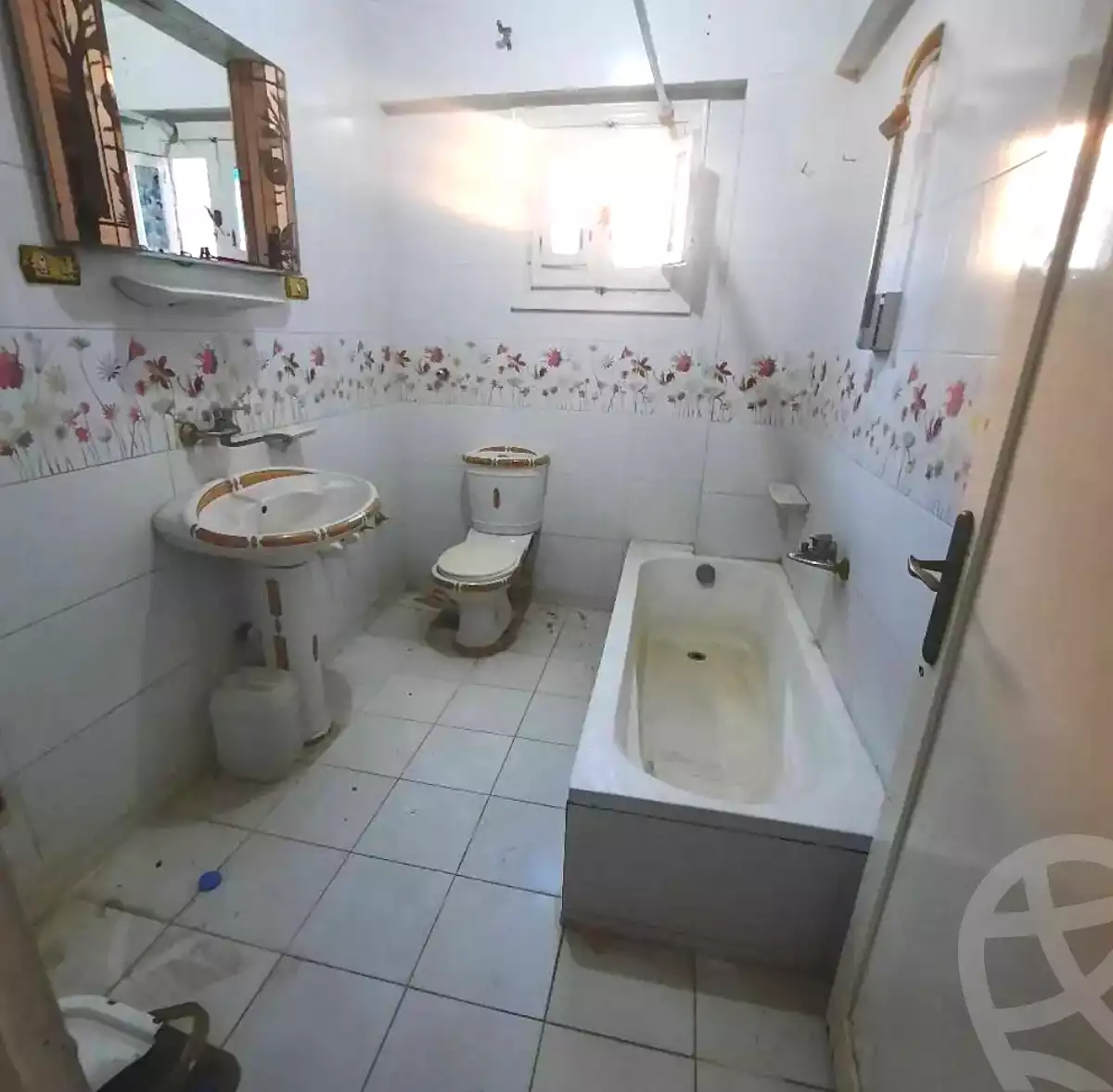 https://aqarmap.com.eg/ar/listing/7215992-for-sale-alexandria-al-agamy-el-hanouvel-al-asdakaa-st