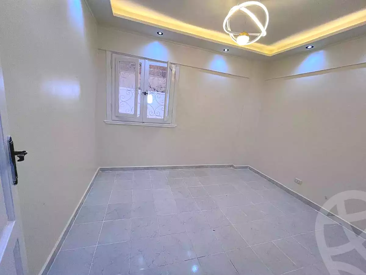https://aqarmap.com.eg/en/listing/7216087-for-sale-alexandria-al-agamy-shataa-el-nakheel