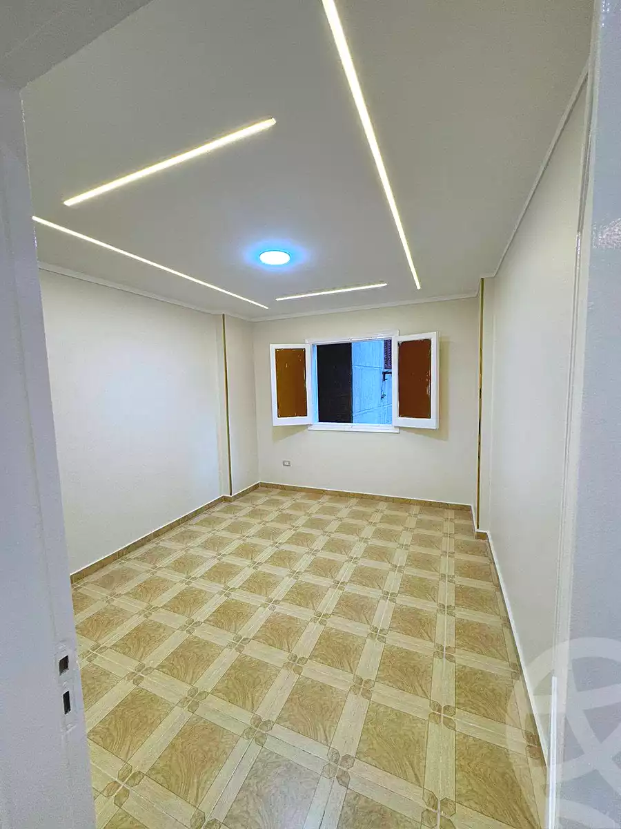 https://aqarmap.com.eg/ar/listing/7216112-for-sale-alexandria-sydy-bshr-sydy-bshr-bhry-shr-mhmwd-l-yswy