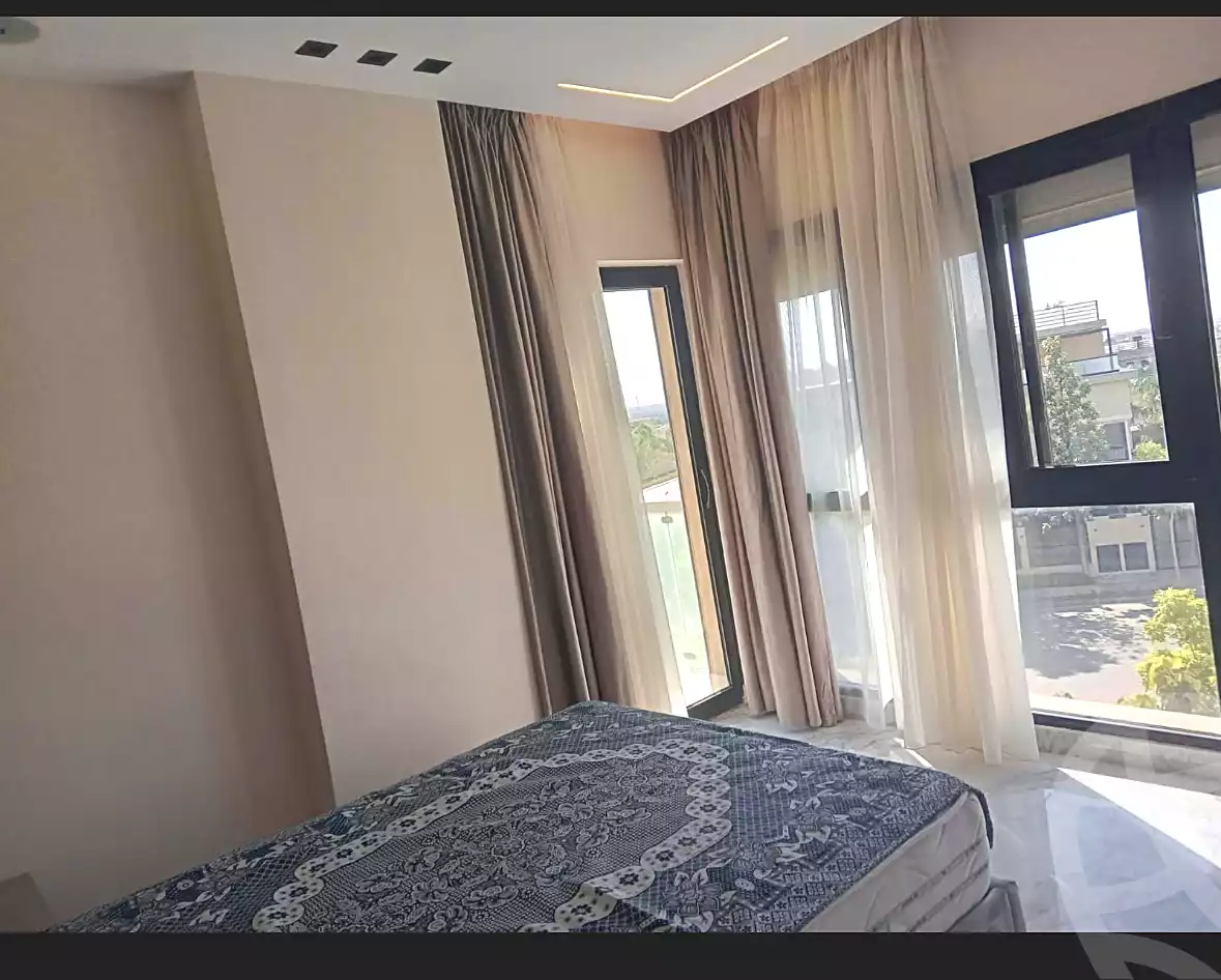 https://aqarmap.com.eg/ar/listing/7199229-for-rent-cairo-new-cairo-compounds-villette-kmbwnd-sky-kwndwz-swdyk-villette