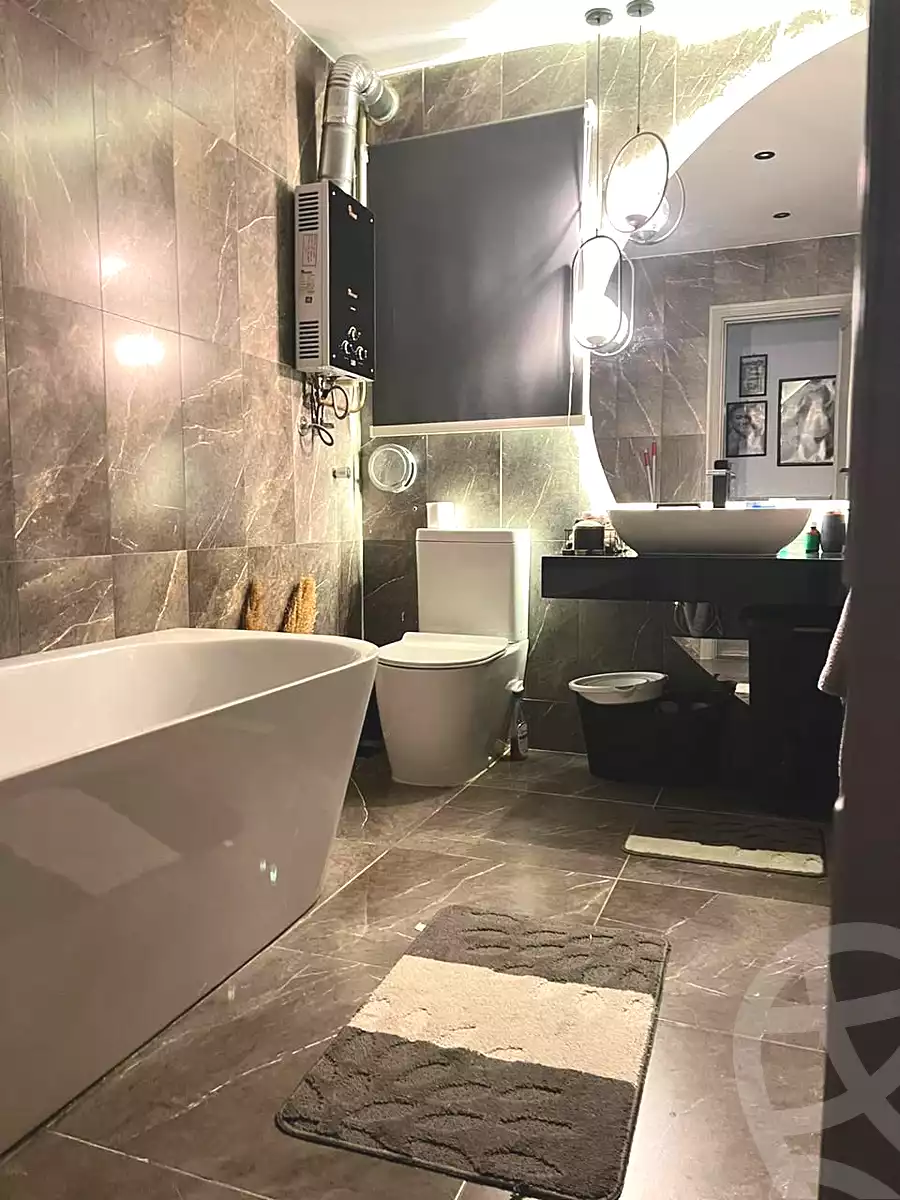 https://aqarmap.com.eg/ar/listing/7216426-for-sale-cairo-el-sheikh-zayed-city-compounds-el-khamayel