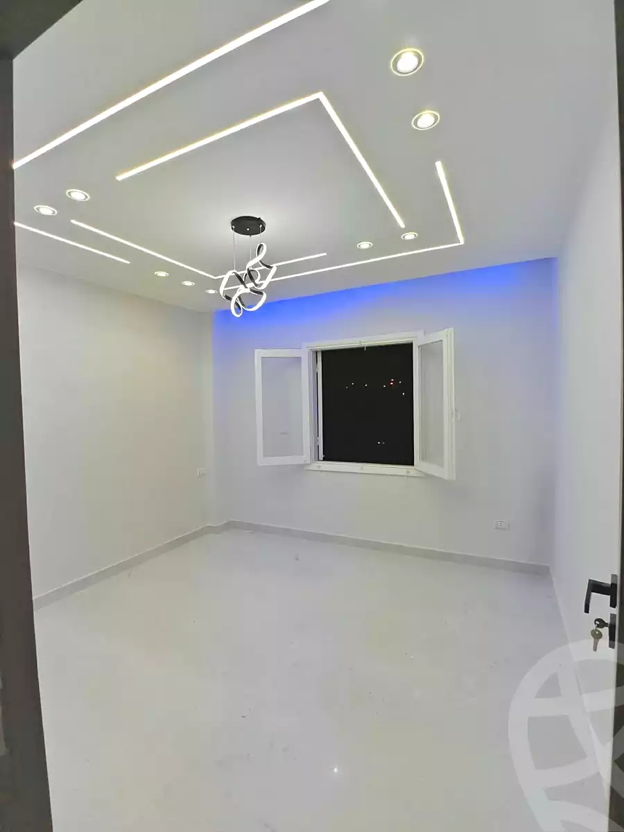 https://aqarmap.com.eg/en/listing/7216591-for-sale-cairo-el-sheikh-zayed-city-compounds-terrace-hdb