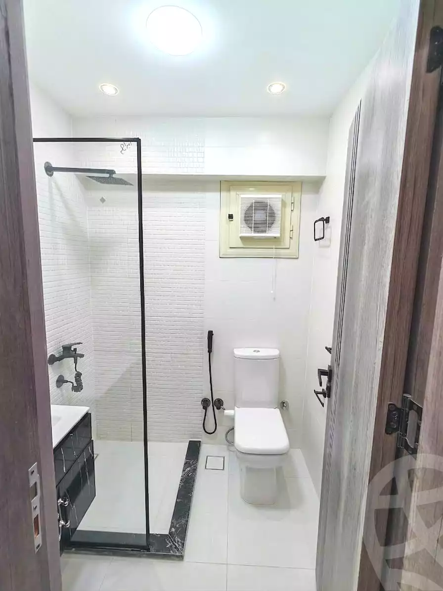 https://aqarmap.com.eg/en/listing/7216591-for-sale-cairo-el-sheikh-zayed-city-compounds-terrace-hdb