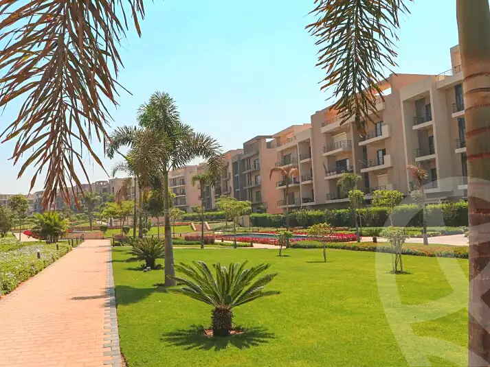 https://aqarmap.com.eg/en/listing/7216603-for-sale-cairo-new-cairo-compounds-fifth-square