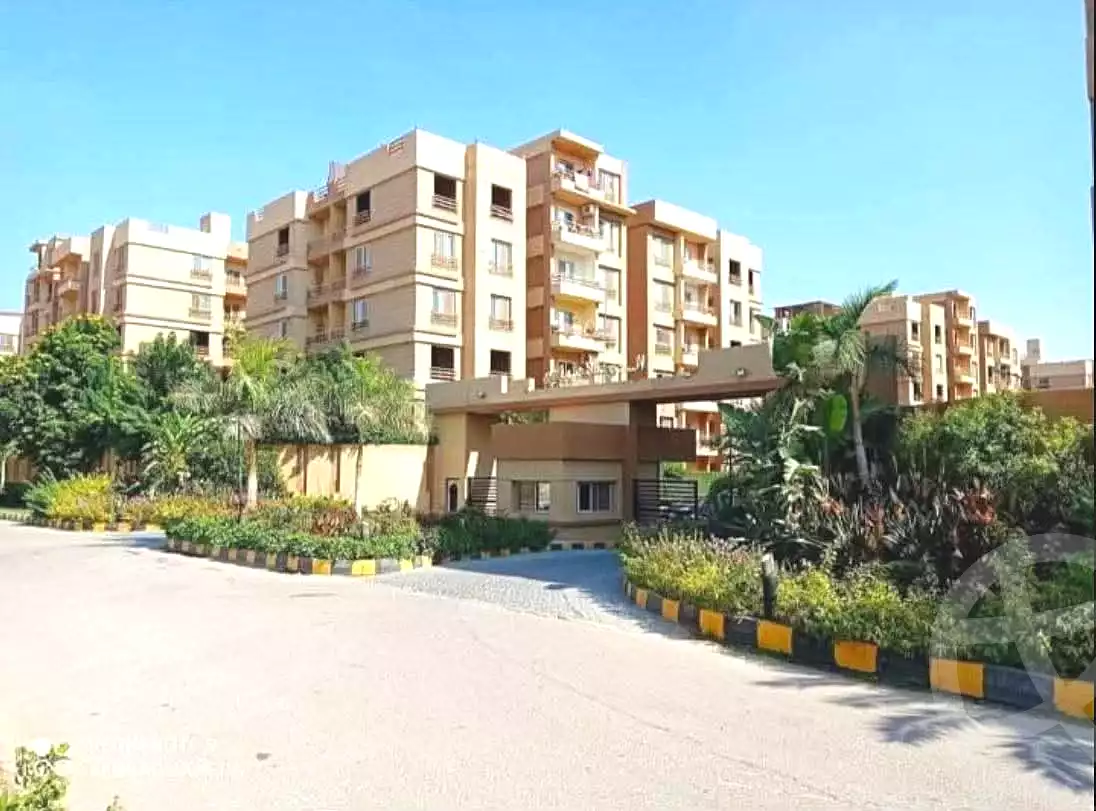 https://aqarmap.com.eg/en/listing/7216767-for-sale-cairo-6th-of-october-hadaeq-october-compounds-spanish-district