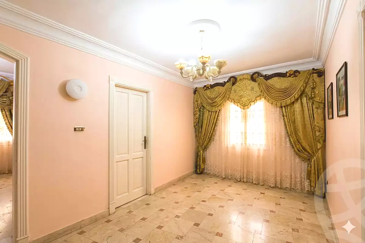 https://aqarmap.com.eg/ar/listing/7217066-for-sale-beheira-damanhour-damanhour-city-al-ramli-st