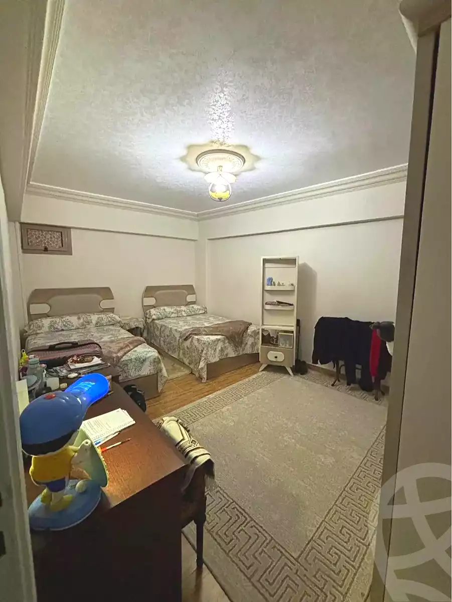 https://aqarmap.com.eg/ar/listing/7217430-for-sale-alexandria-lsywf-el-seyouf-bahri-branched-from-ali-hipa-st