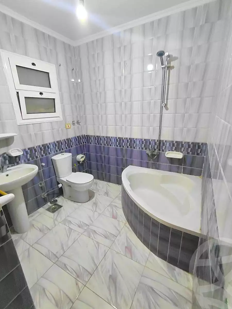 https://aqarmap.com.eg/ar/listing/7218114-for-sale-alexandria-sydy-bshr-sydy-bshr-bhry-khalil-hamada-st