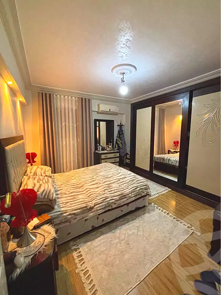 https://aqarmap.com.eg/ar/listing/7218235-for-sale-alexandria-lsywf-el-seyouf-bahri-branched-from-ali-hipa-st