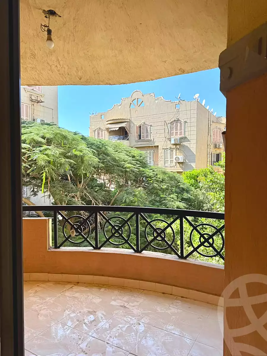 https://aqarmap.com.eg/ar/listing/7218463-for-sale-cairo-new-cairo-compounds-ritaj