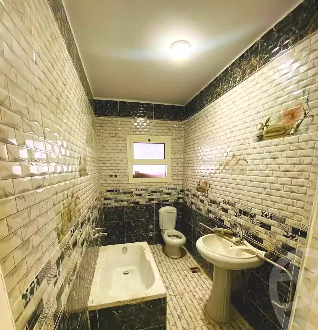 https://aqarmap.com.eg/ar/listing/7218503-for-sale-alexandria-al-agamy-lbytsh-el-hanafeya-st