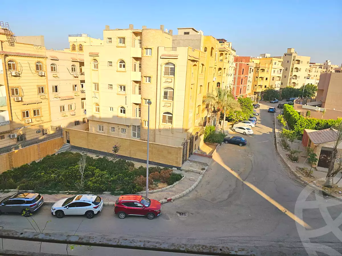 https://aqarmap.com.eg/ar/listing/7218623-for-sale-cairo-new-cairo-south-investors-mohammed-nagib-axis-st
