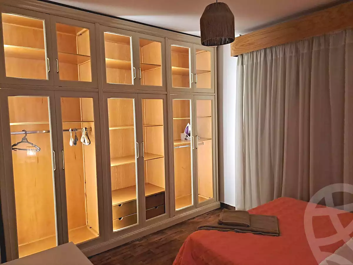https://aqarmap.com.eg/en/listing/7219296-for-sale-cairo-new-cairo-lrhb-city-phase-4-mostafa-el-nahaas-st